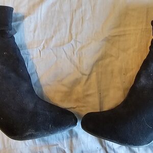 Elegant Black Suede Women's Boots